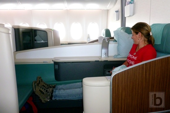 Eva si užívá první třídu v A380 :) (let ICN-FRA)
