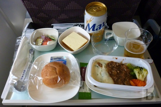 První jídlo, let ICN-FRA