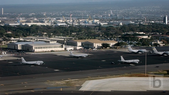 letadla US Air Force - Honolulu airport