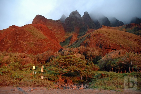 Západ slunce na Kalalau Beach