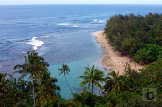 Pohled na Ke'e Beach z Kalalau Trail