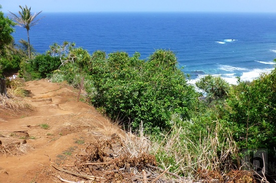 stezka na pláž, Pololu Valley