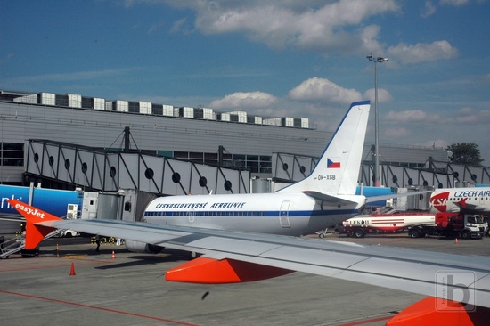 Boeing 737 (OK-XGB) retro livery