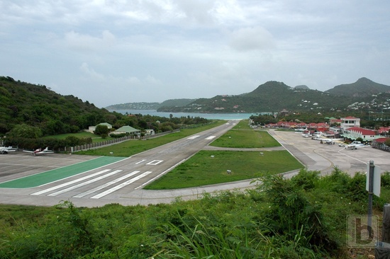 SBH airport