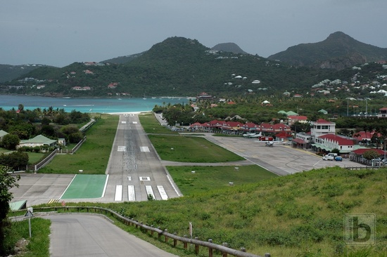SBH airport