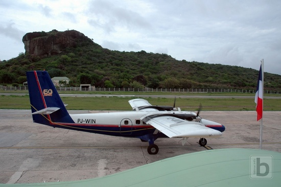 de Havilland Canada DHC-6 Twin Otter (PJ-WIN)