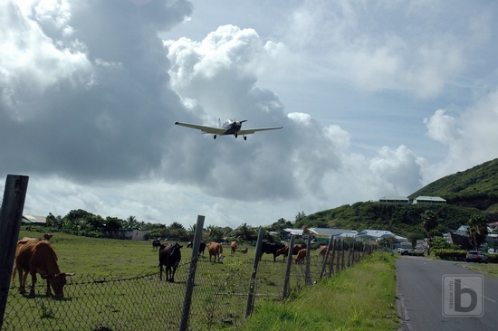 Piper Cherokee Ancher (N5352F)