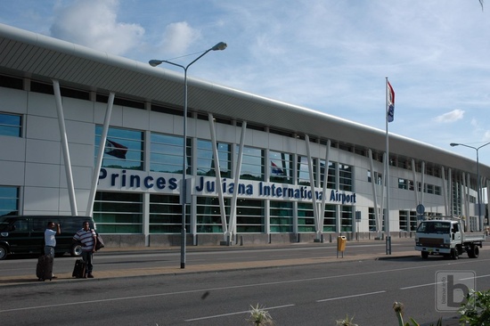 SXM airport terminal