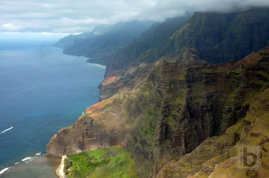Pobřeží Na Pali Coast z vrtulníku